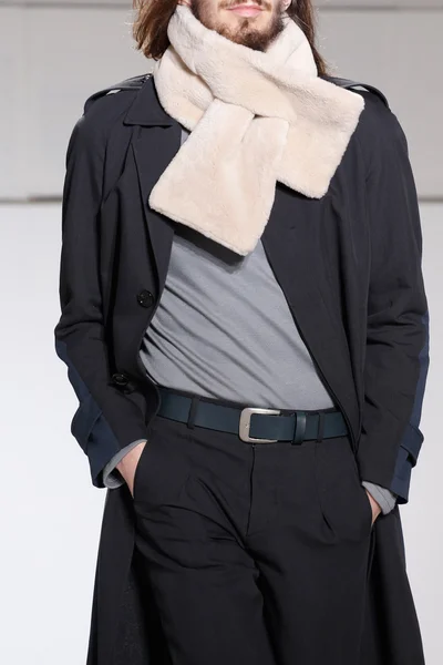 Look 27